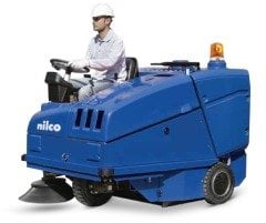 Nilco PS 12030B Akülü Binicili Yol Süpürücü